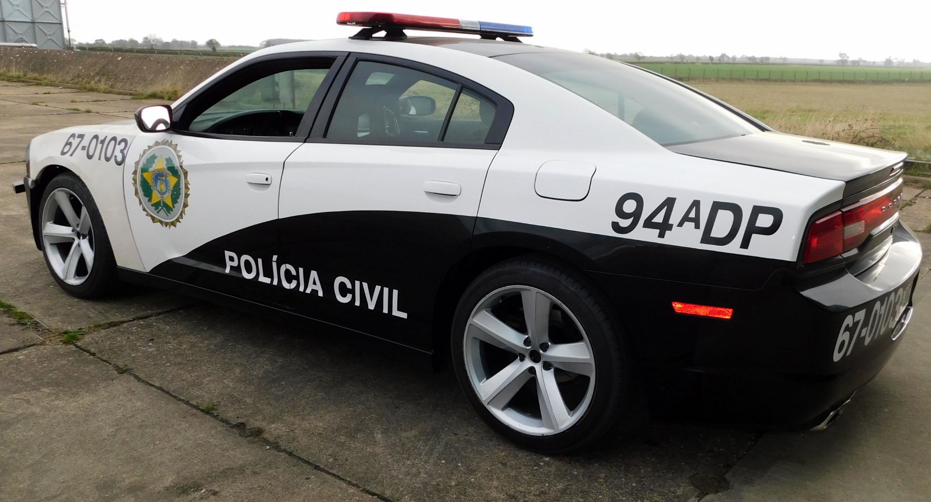 Dodge Charger 4 door saloon (Genuine Ex-Highway Patrol Car), LS3 V8 6.2 Litre Engine, Quaife - Image 7 of 21