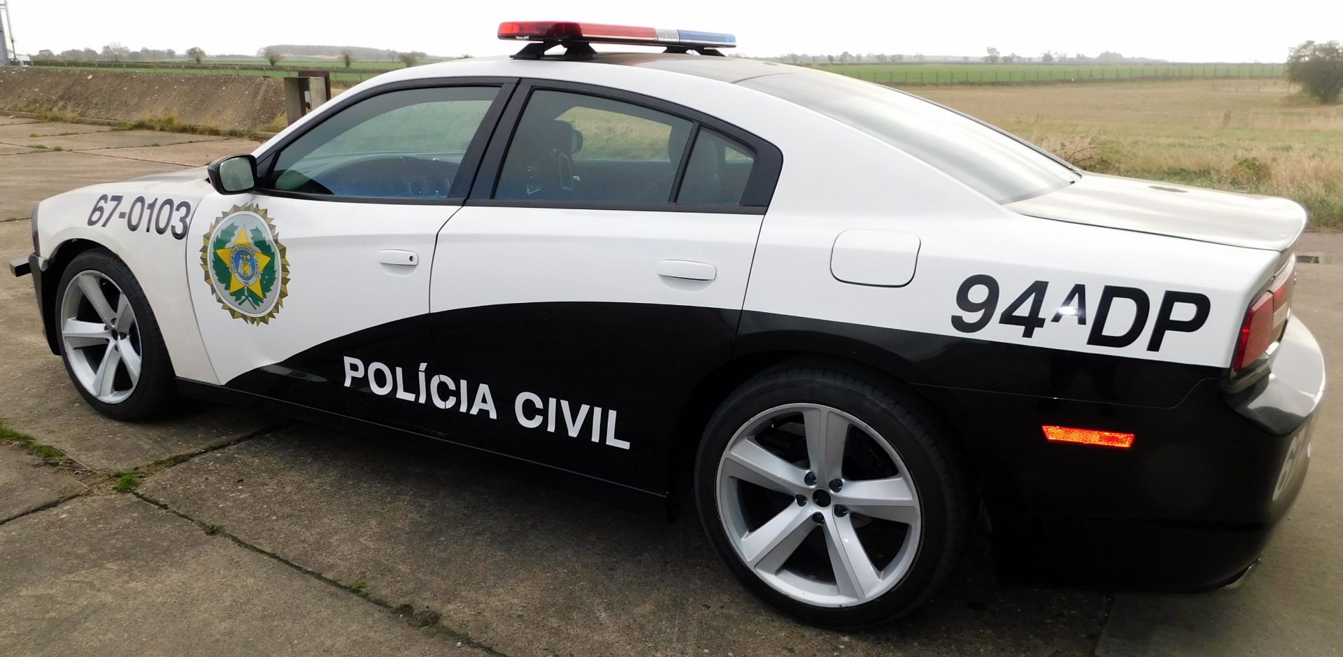 Dodge Charger 4 door saloon (Genuine Ex-Highway Patrol Car), LS3 V8 6.2 Litre Engine, Quaife - Image 14 of 21