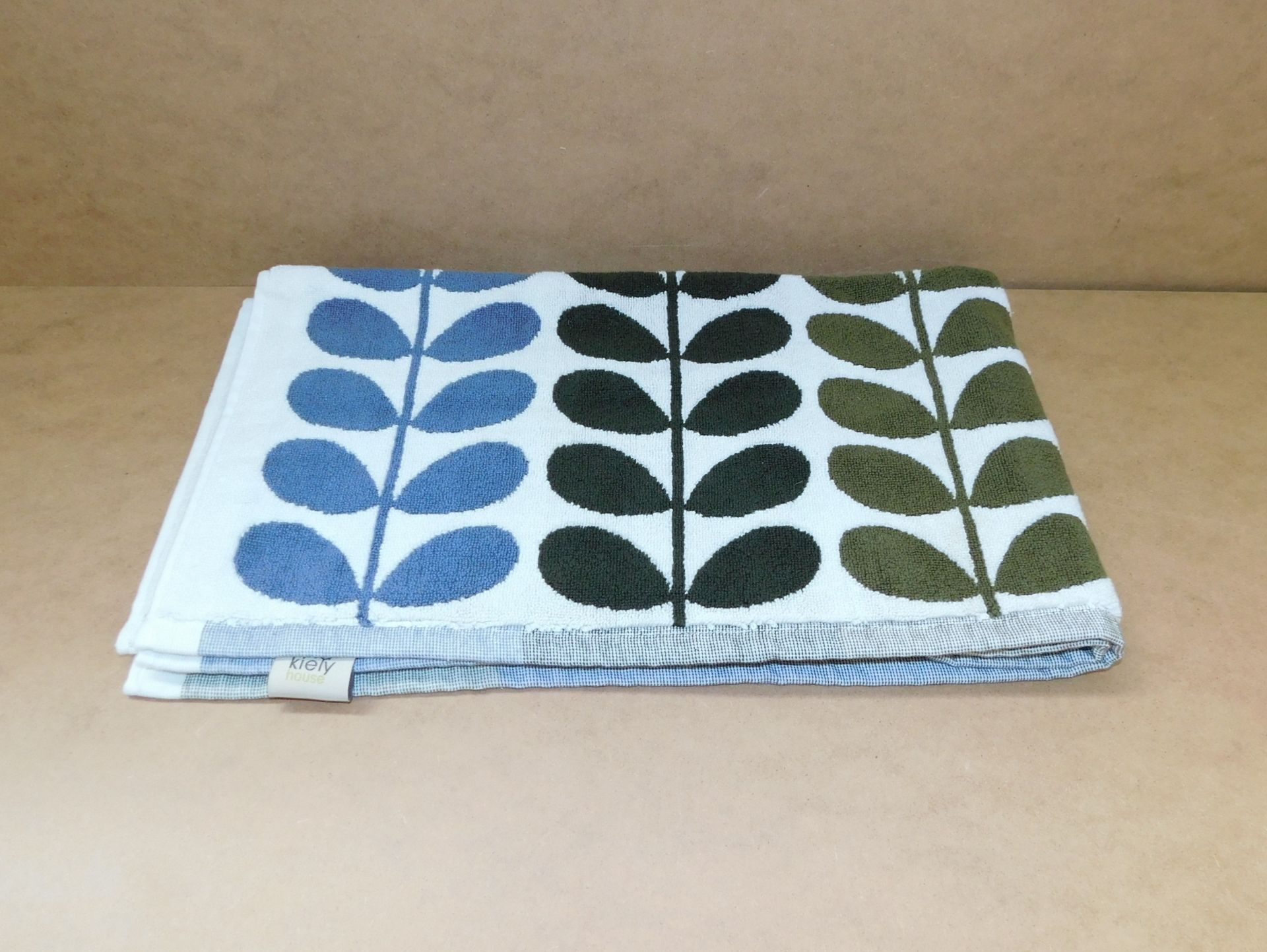 12 Orla Kiely Towels (4 Bath, 8 Hand) & Bath Mat, Multi Stem Moss (Located Stockport)