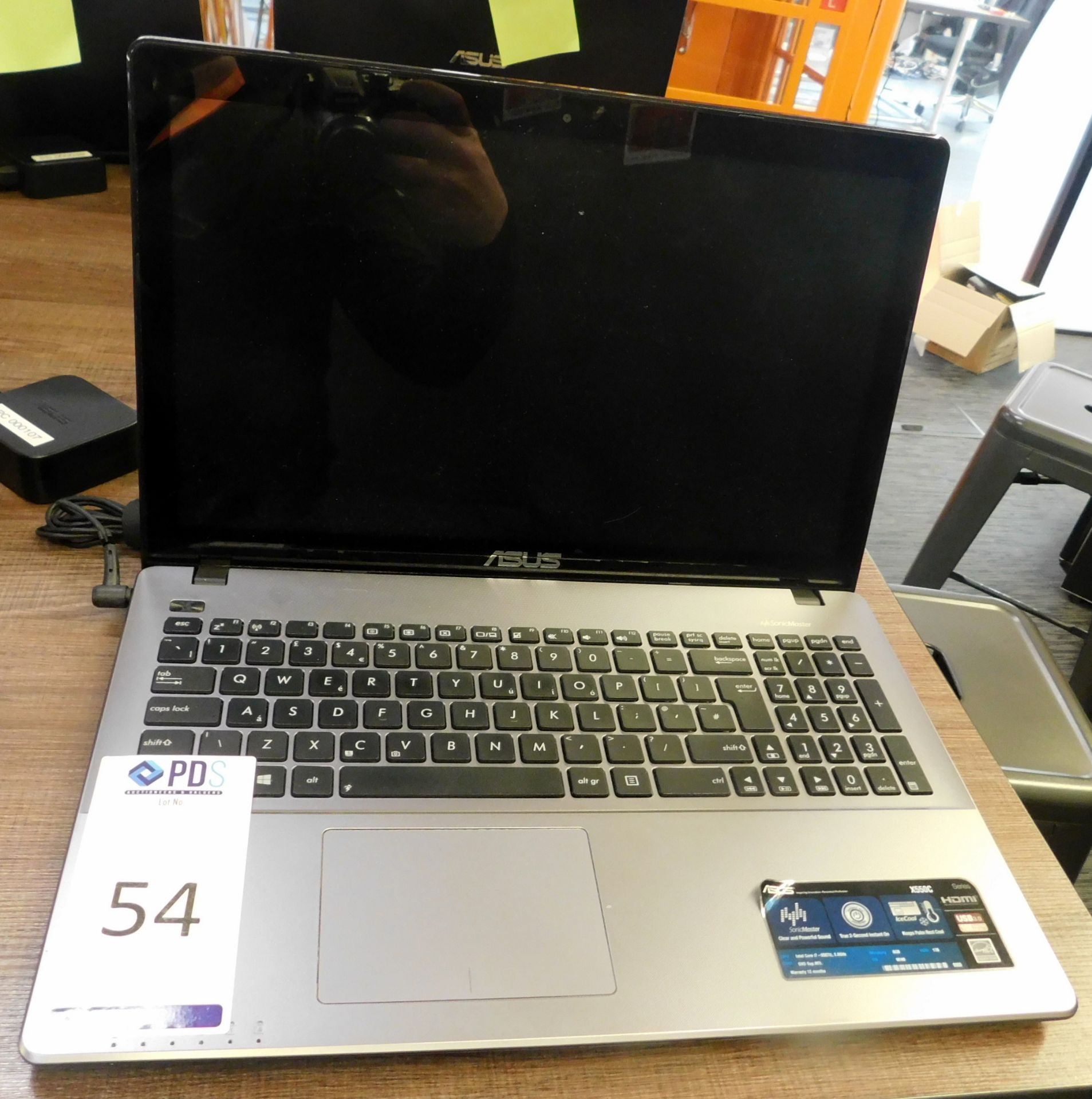 Asus X550C 2.0ghz i7, 8gb RAM, 1tb HDD Laptop with Charger