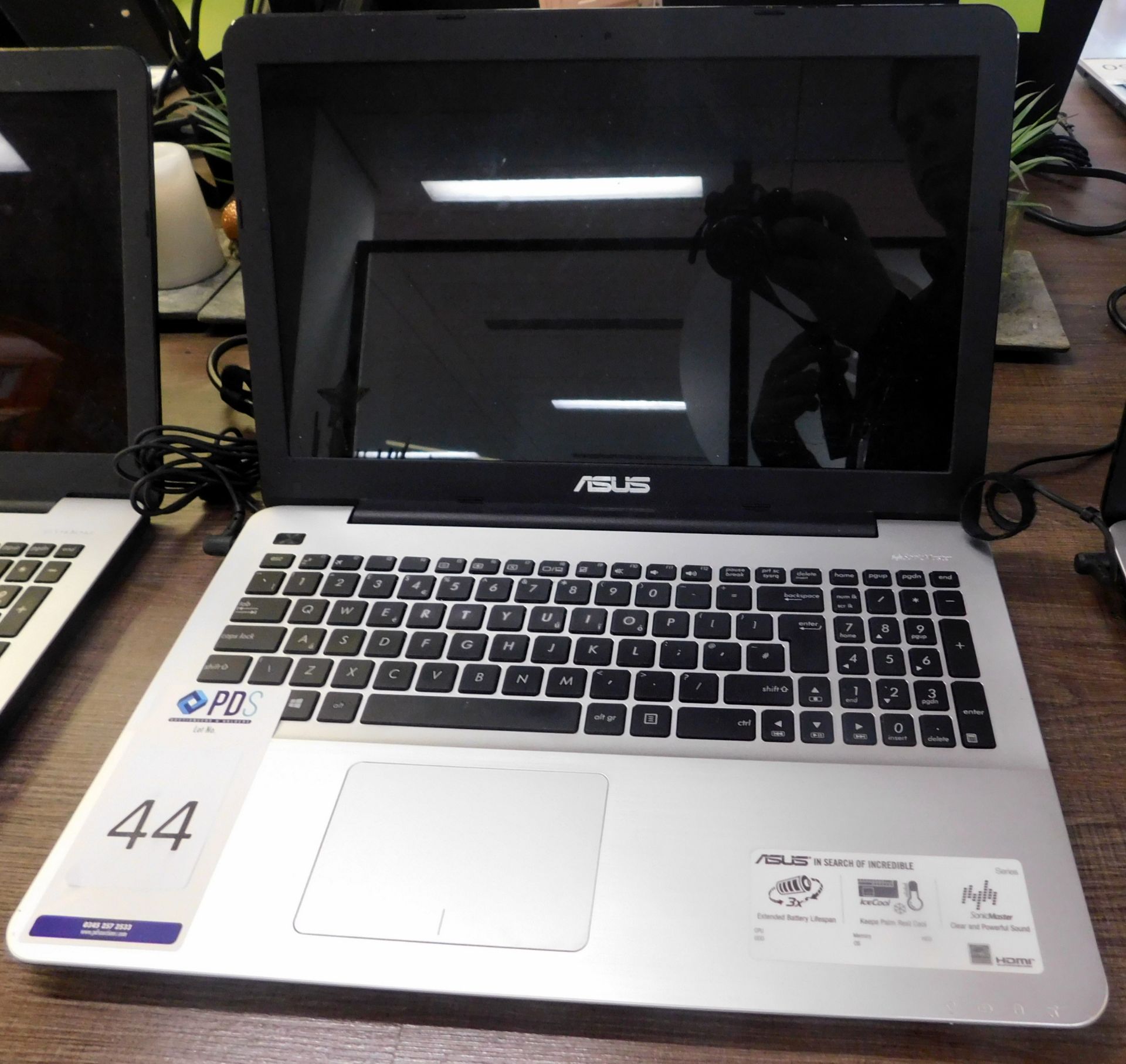 Asus X555L i7 Laptop with Charger