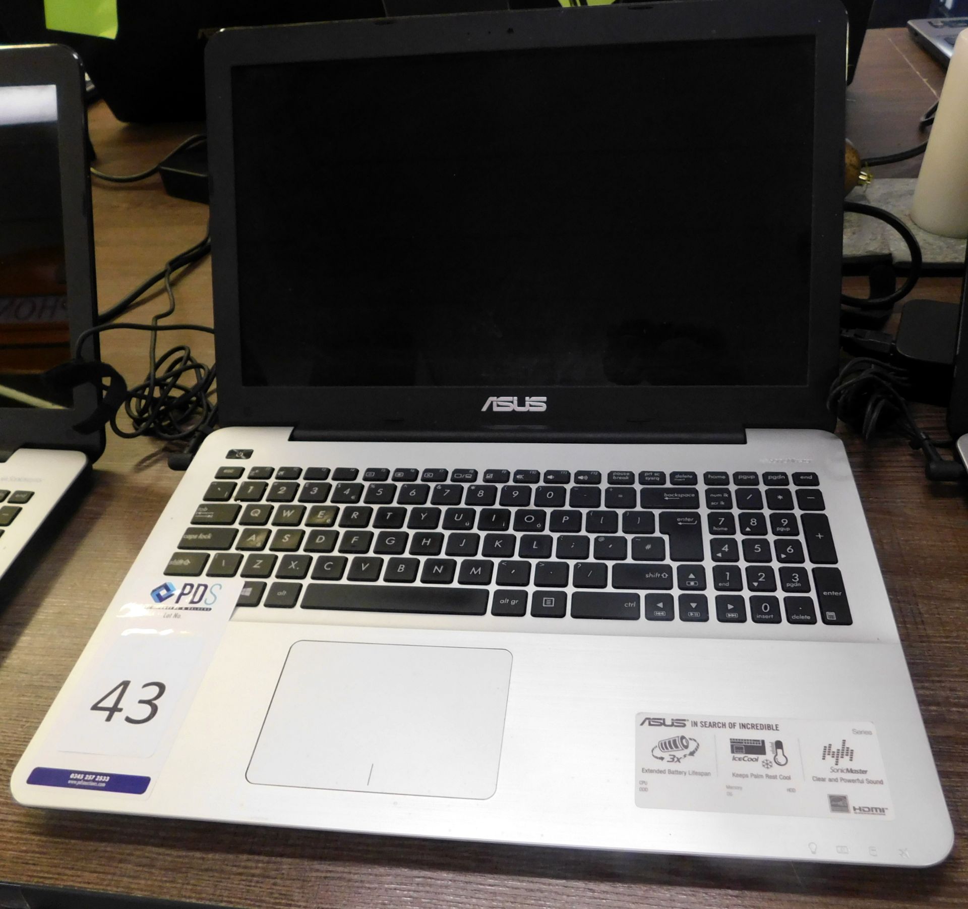 Asus X555L i7 Laptop with Charger