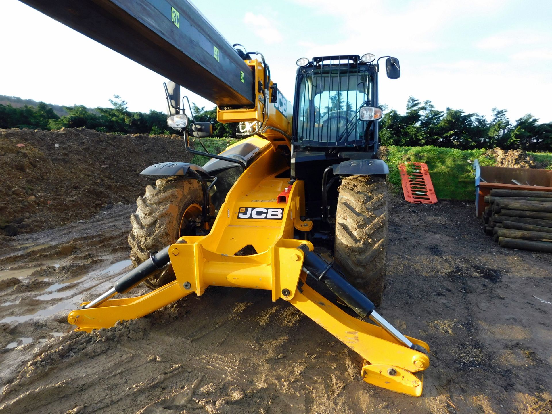 JCB 533-105 Telehandler, FM18 MKN, first registered 13/8/18, s/n JCB5AH7GPJ2728772, c/w Forks & Q- - Image 7 of 24