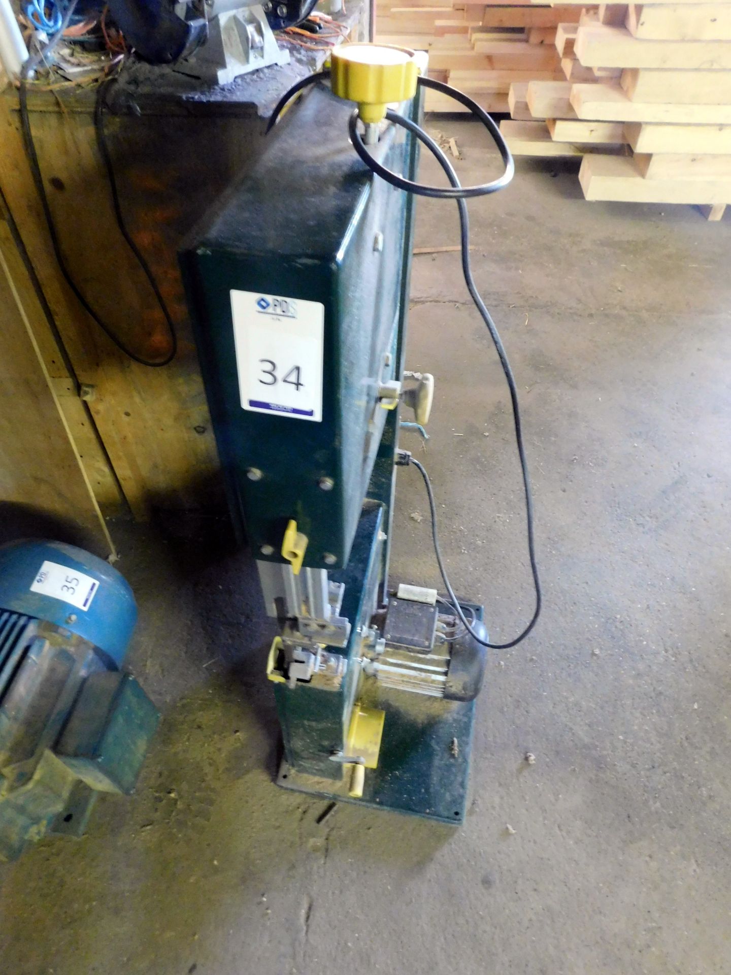 Record Power RPBS12 Bandsaw (Located Ramsgate)