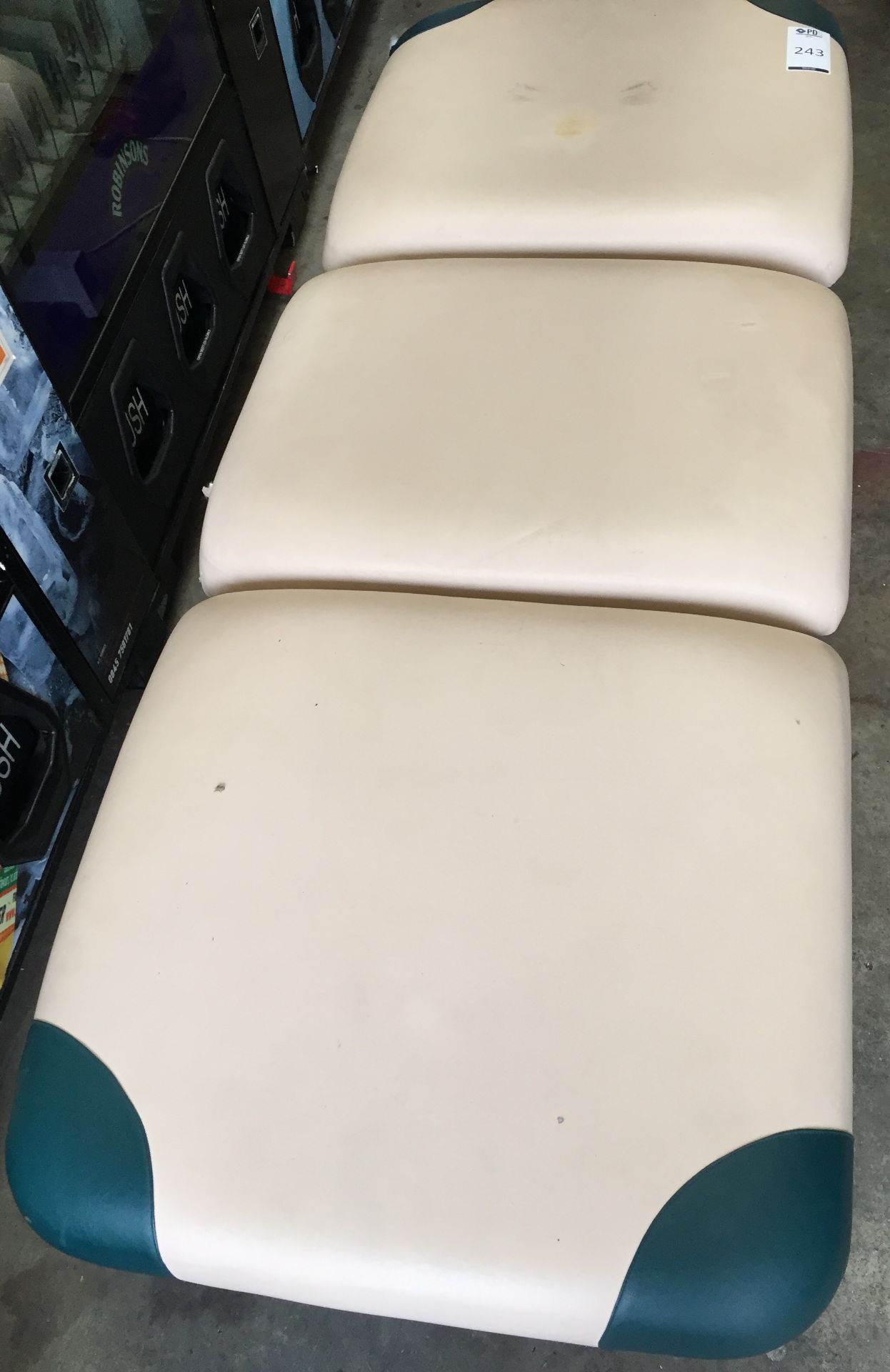 2 Electric Beauty Couches (Located Upminster – RM14 3TJ)