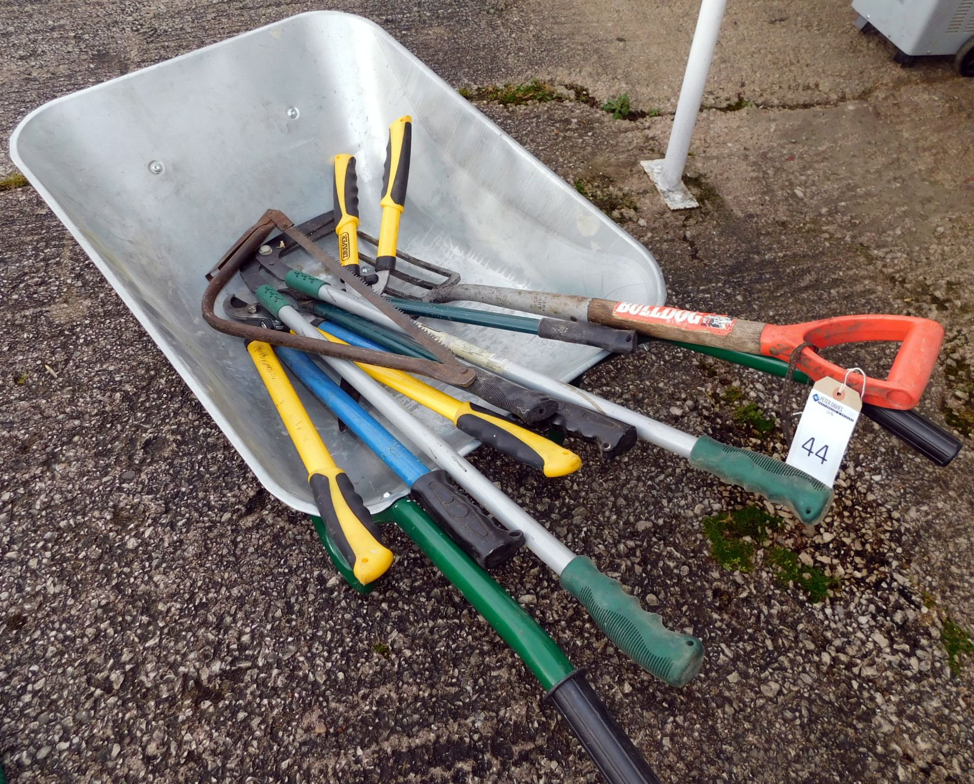 Wheelbarrow & Quantity of Garden Tools (Located Warrington)