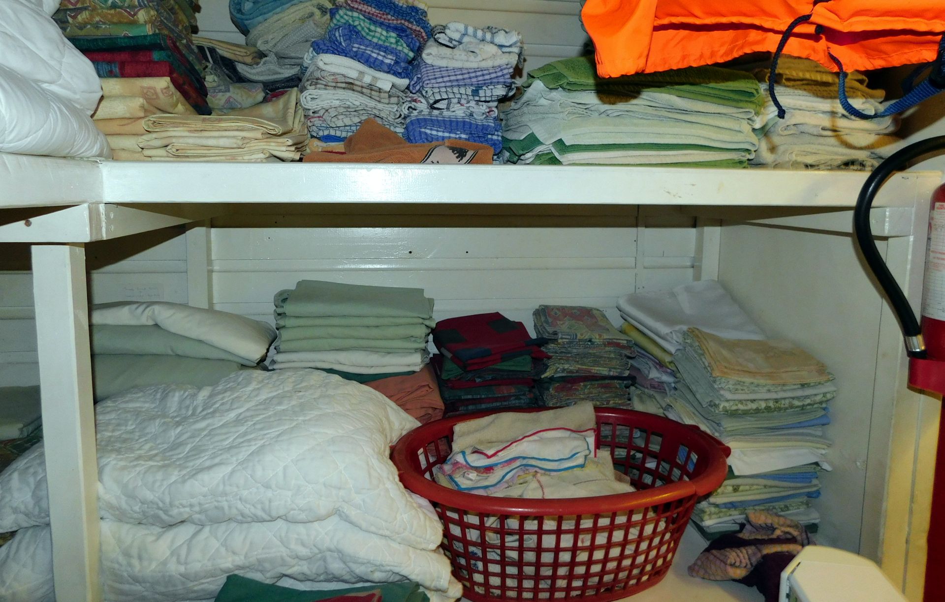 Remaining Contents of Room to Include:- Washing Machine, 2 Tumble Dryers (1 For Repair) & Quantity - Image 4 of 7