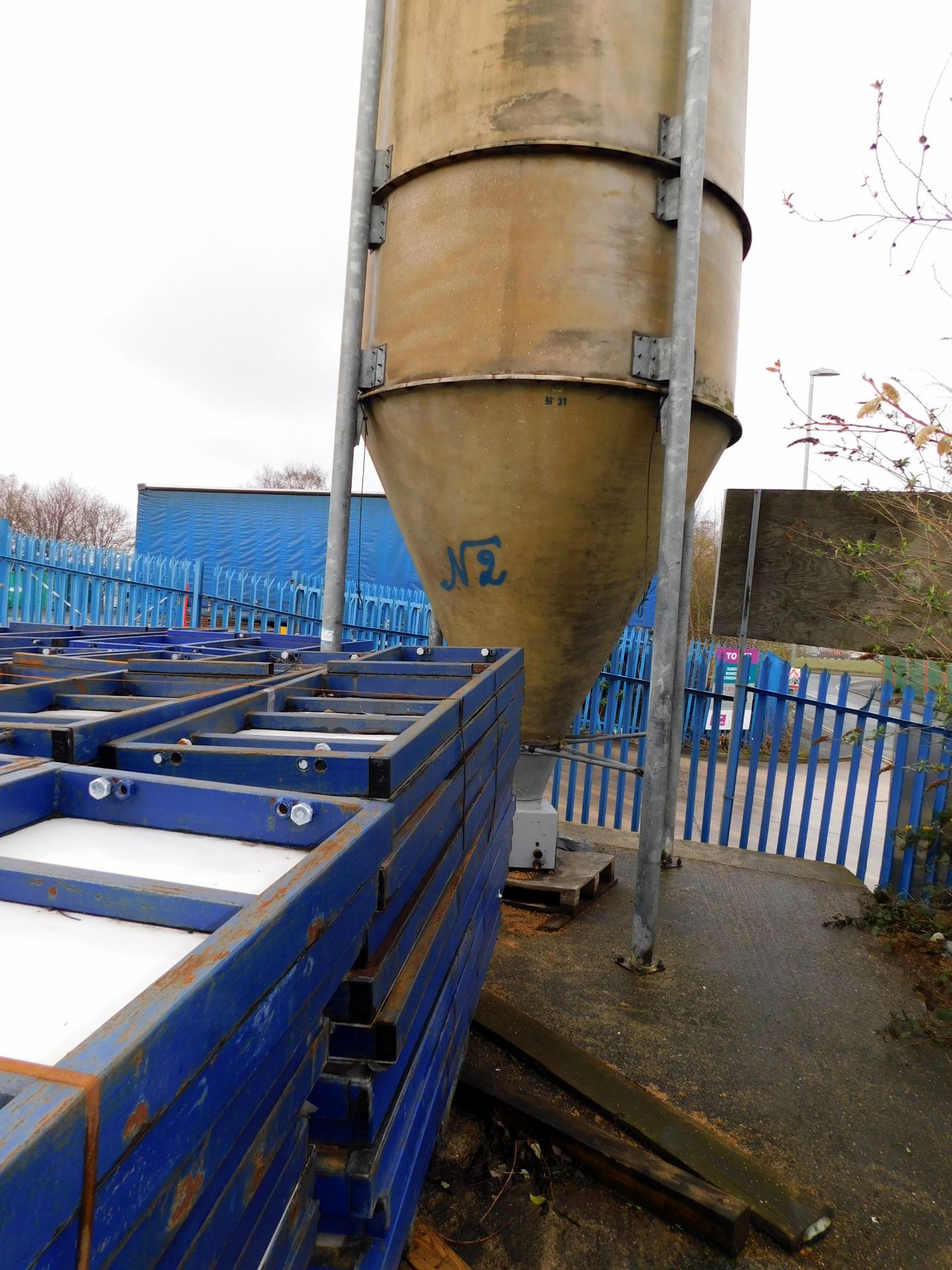 2 GRP Type Silos – Approx 36ft x 6ft (Located Knowsley – Viewing Strictly by Appointment) (Buyer to - Bild 12 aus 15