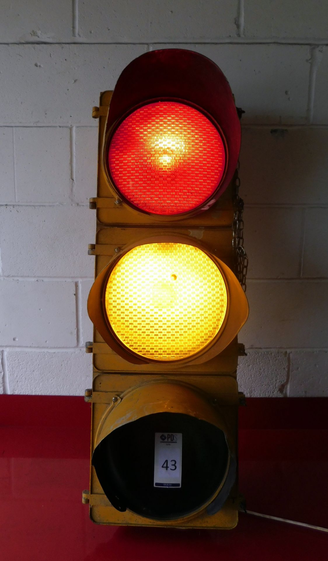 Vintage Yellow ‘New York’ Traffic Light
