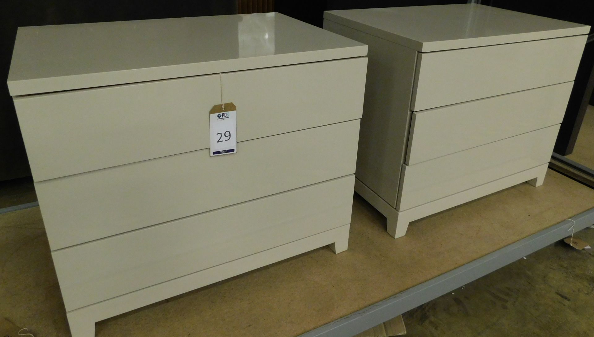 Pair Of Michael Northcroft Bespoke White Lacquered Bedside Cabinets Each Fitted Three Drawers ( - Image 2 of 2