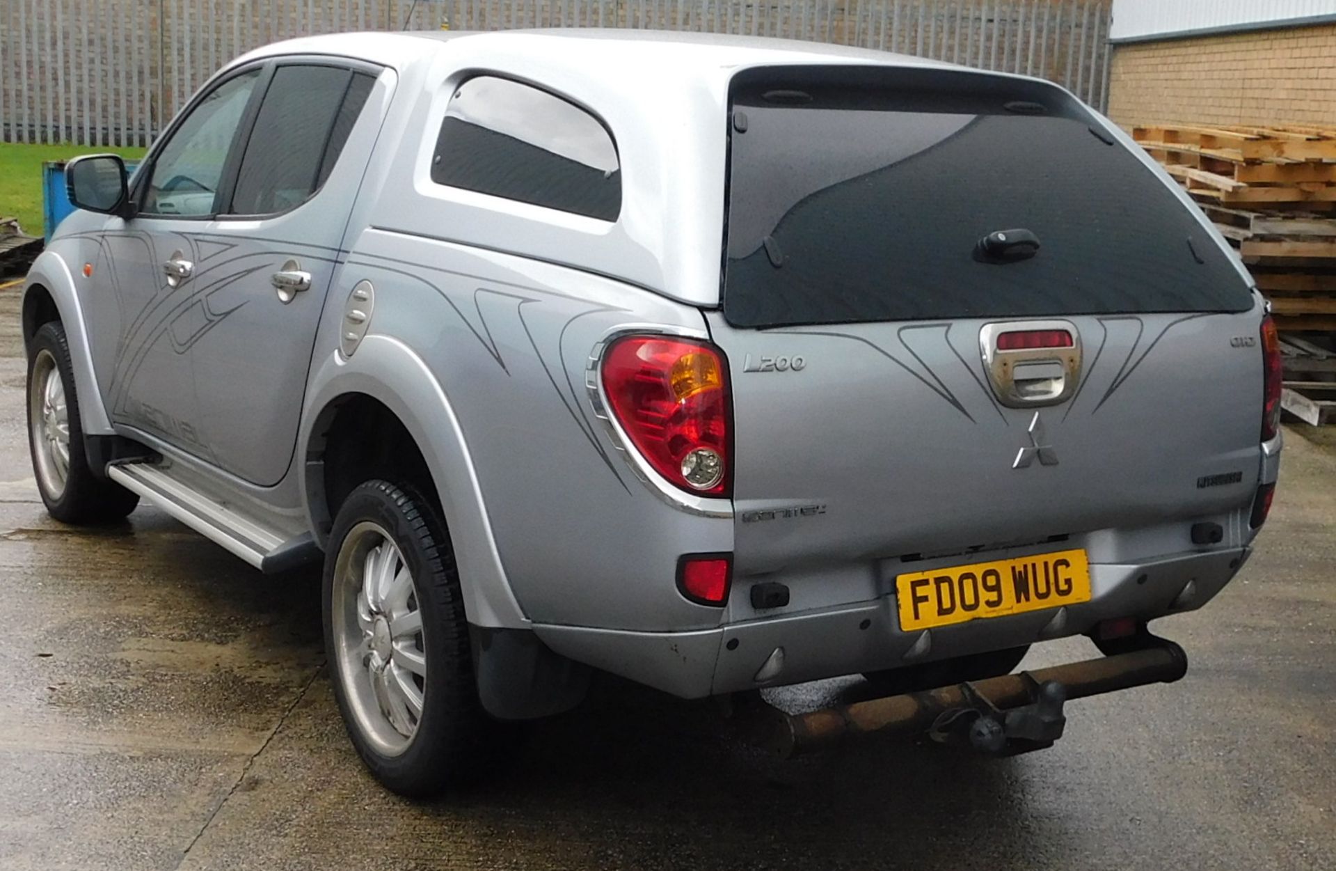 Mitsubishi L200 Animal LWB DCB Double Cab Pickup, Registration FD09 WUG, First Registered 31st - Image 3 of 10