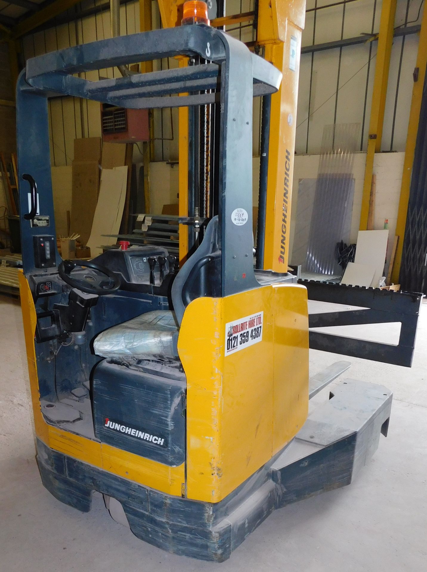 Jungheinrich ETV-Q20 Reach Truck, 210cm Carriage Plate, S/N; 82165901, 1382 Hours with Charger ( - Image 2 of 12