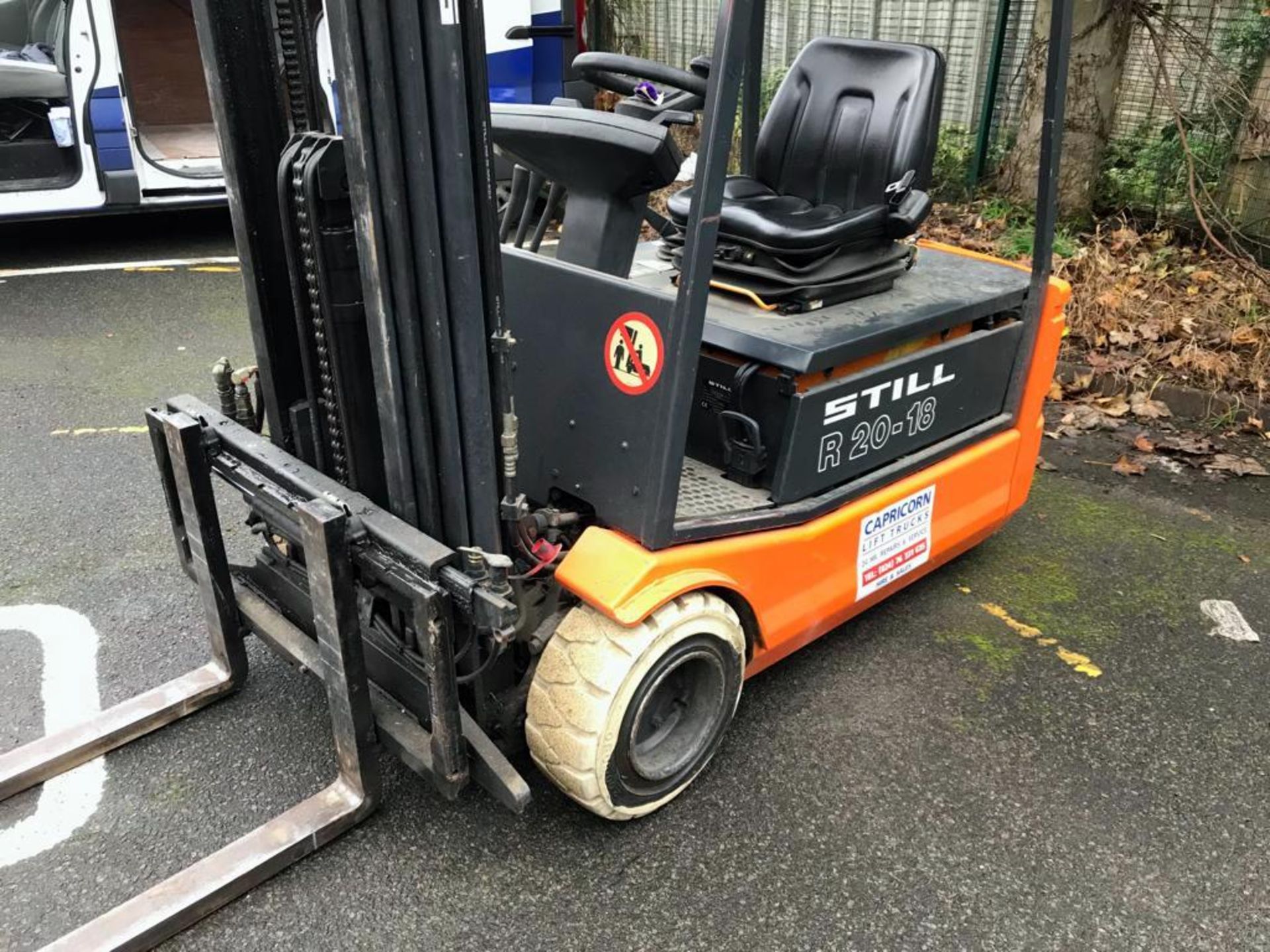 STILL R20-18 Electric Forklift (2000) with Charger (Located Milton Keynes, Viewing by - Image 2 of 5