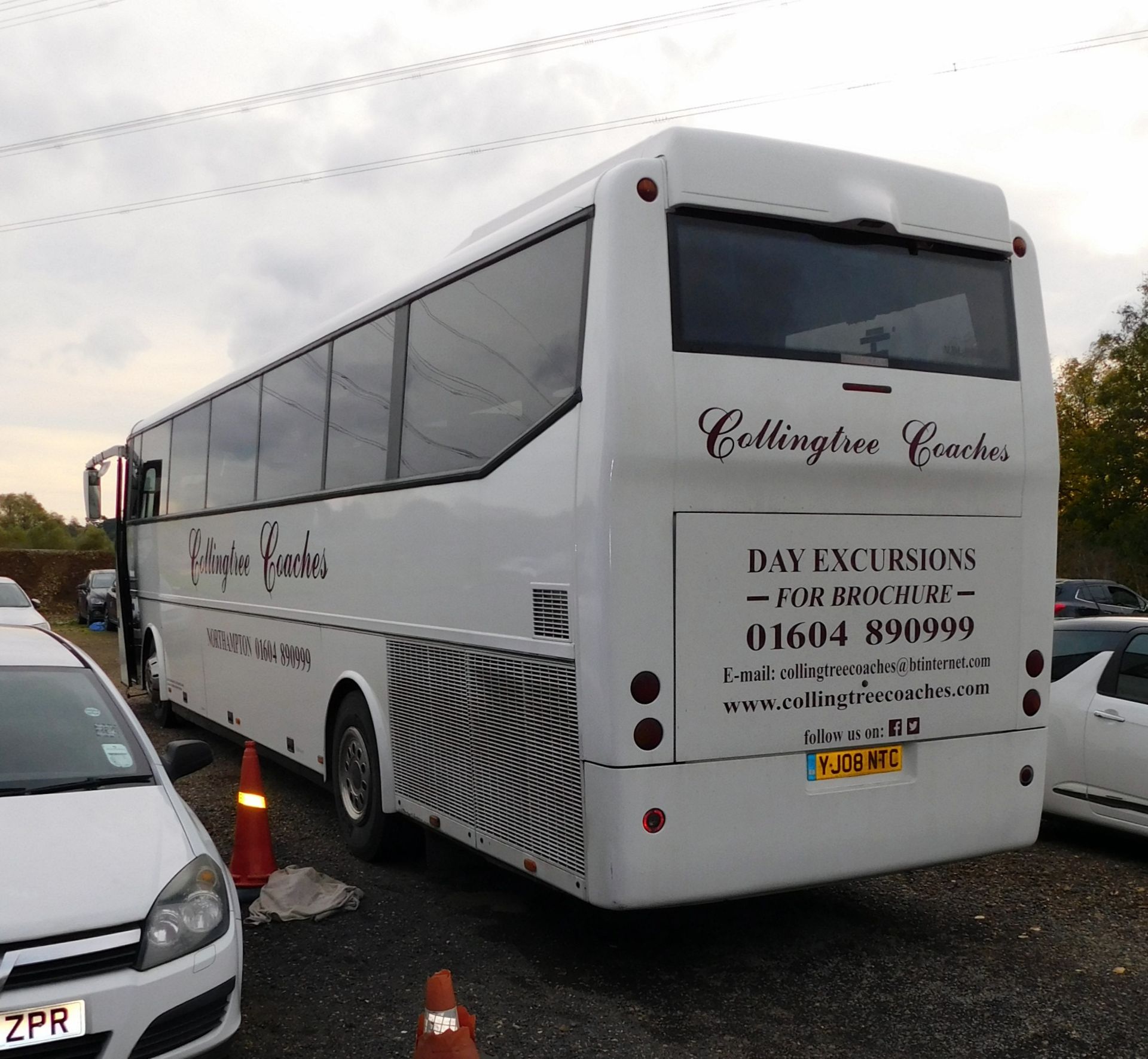 Bova Futura FHD 127 365 53-Seat Coach, Registration Number YJ08 NTC, First Registered 1st April - Image 5 of 26