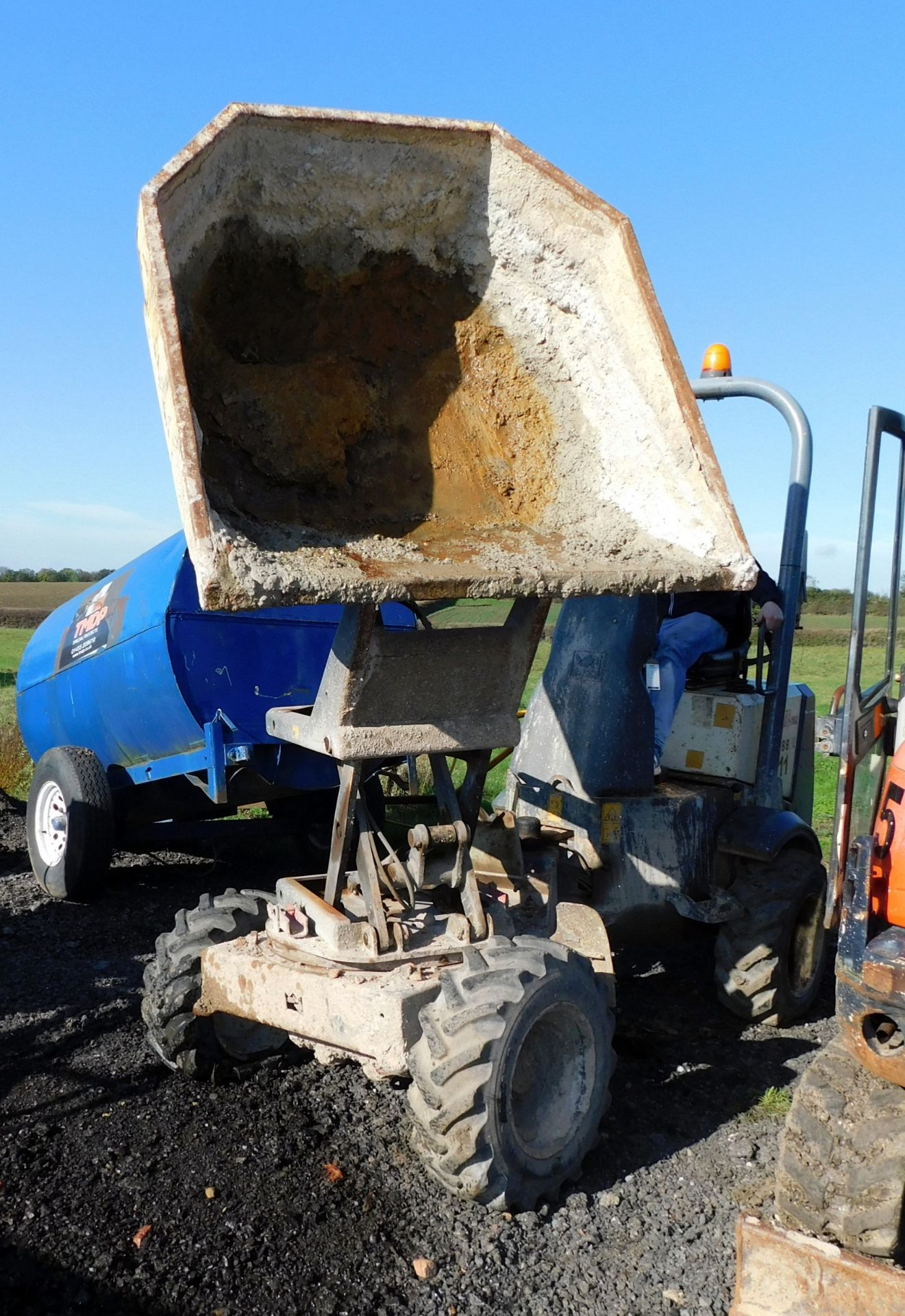 Benford 2t High Tip Swivel Dumper Serial Number 801MP003 (beginning of serial number indecipherable) - Image 6 of 12