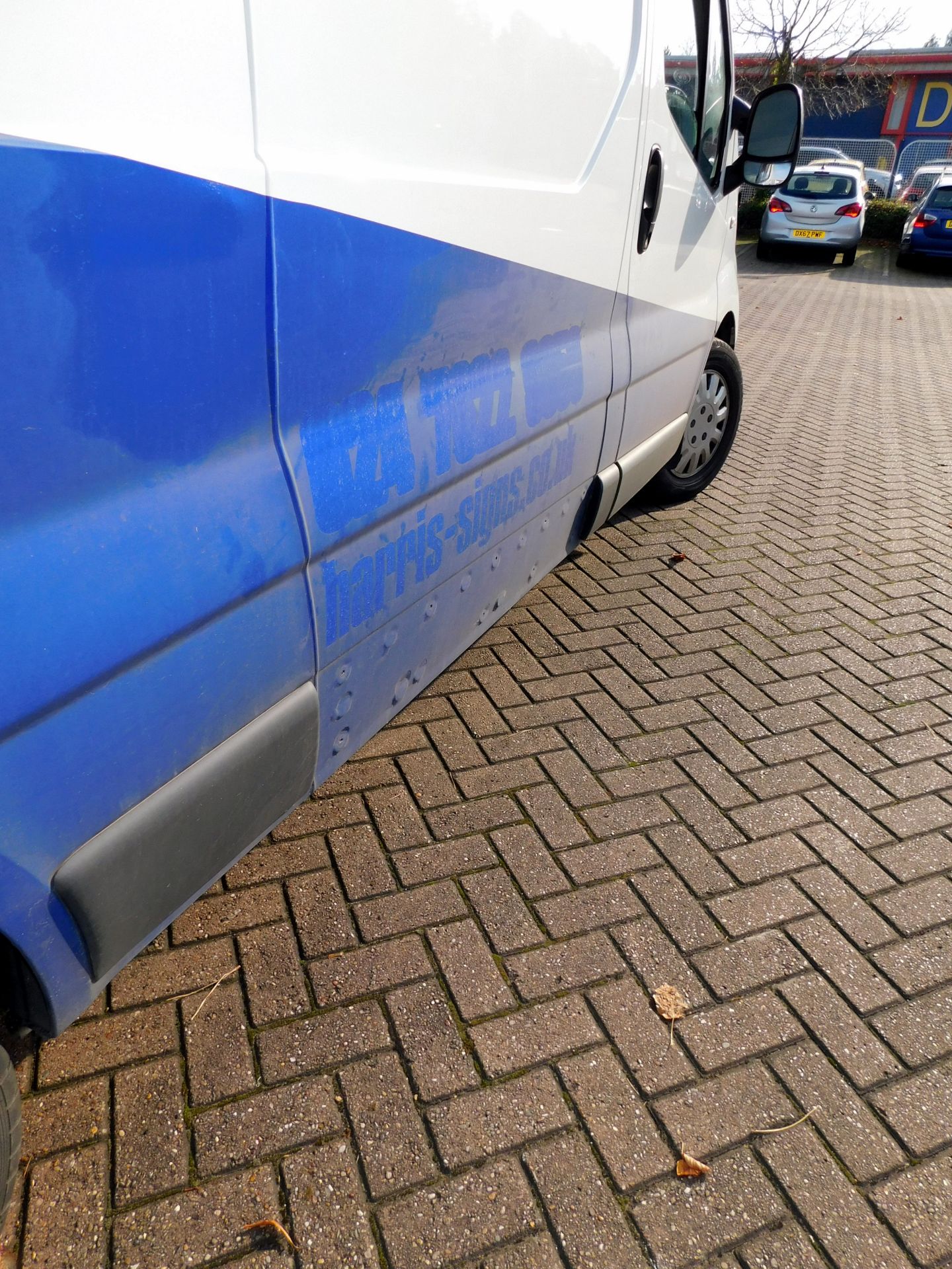 Renault Trafic LWB panel van, registration HY64 YKN, first registered 29th September 2014, MOT - Image 5 of 9