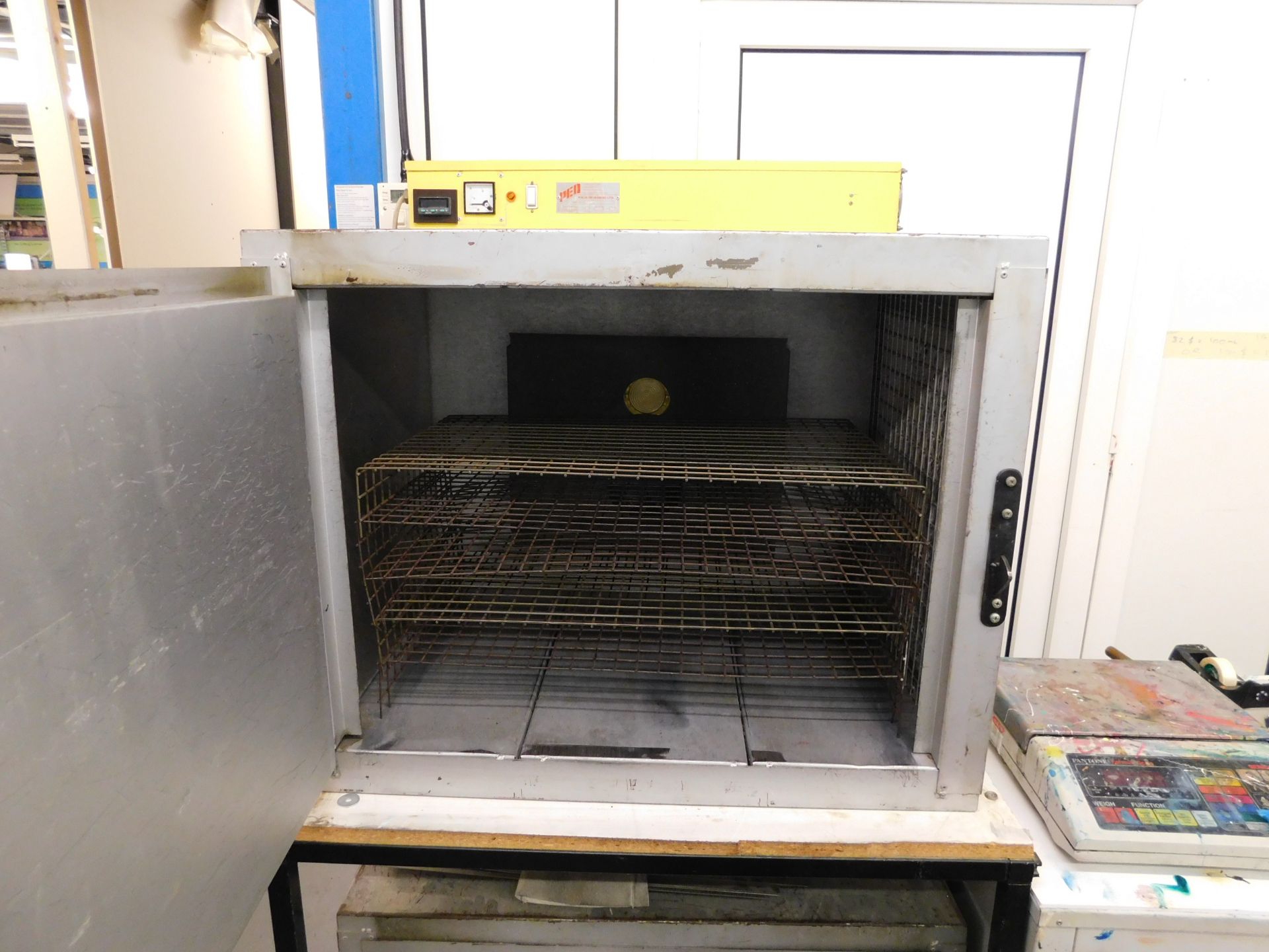 Unbadged 100 Degrees Centigrade Benchtop Oven, Approx. Size 700mm X 400mm X 350mm (Located - Bild 2 aus 2