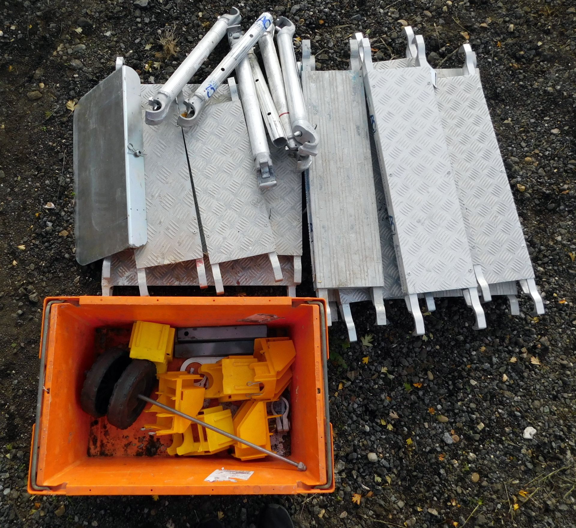 Quantity of Assorted Aluminium Podium Steps & Bars (Located Upminster – See General Notes for Full - Bild 2 aus 3