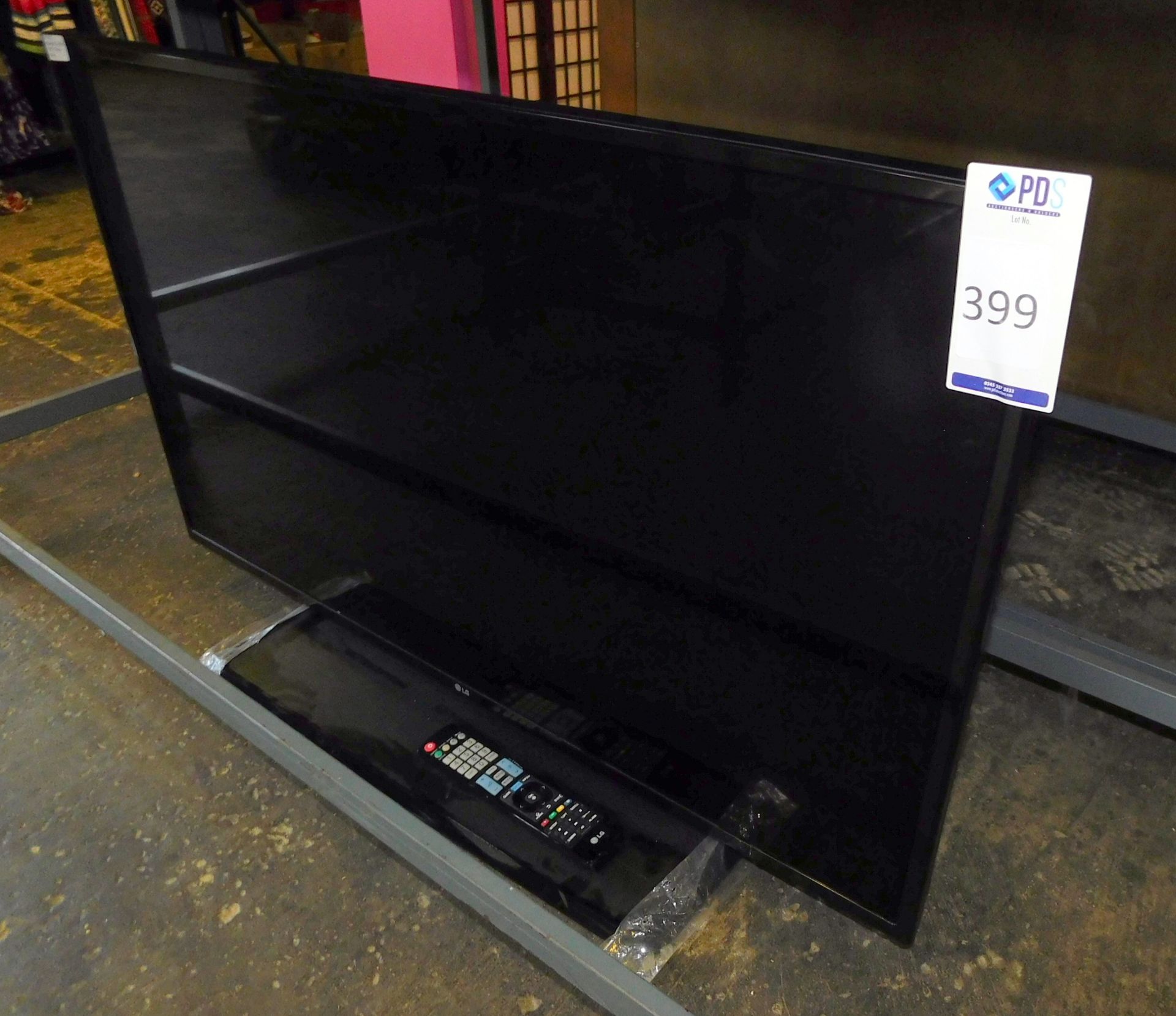 LG 43UW761H Television (Located Stockport – See General Notes for Full Address)