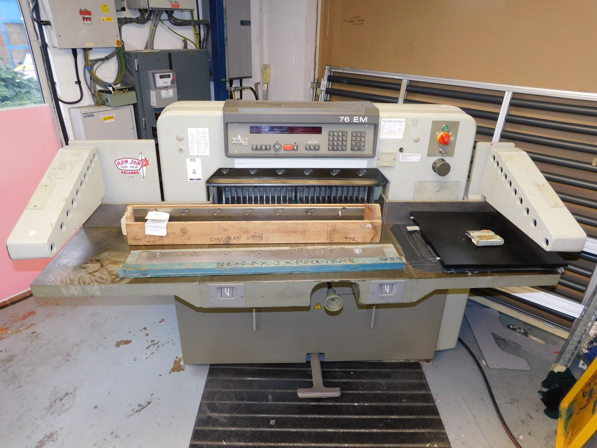 Polar 76EM Paper Guillotine, Serial Number 6461310 (1994) (To Be Collected Wednesday 27th November) - Image 2 of 11