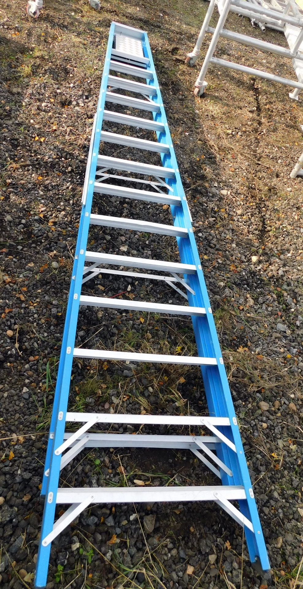 13-Tread Fibreglass Step Ladder (Located Upminster – See General Notes for Full Address)