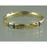 A GEORGIAN GOLD AND DIAMOND SET RING.