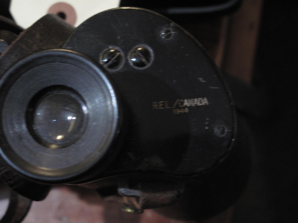 TWO PAIRS OF SECOND WORLD WAR PERIOD CANADIAN 7 BY 57 CROSS 50 BINOCULARS each marked CJB.40. - Image 2 of 4