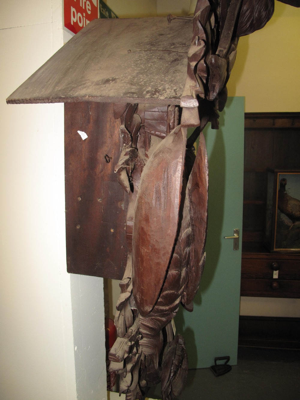 VERY LARGE LATE 19TH/EARLY 20TH CENTURY BAVARIAN OAK THREE TRAIN CUCKOO CLOCK overall heavily - Image 3 of 5