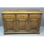 20TH CENTURY SOLID OAK SIDEBOARD of good proportions by 'Gwilym C.