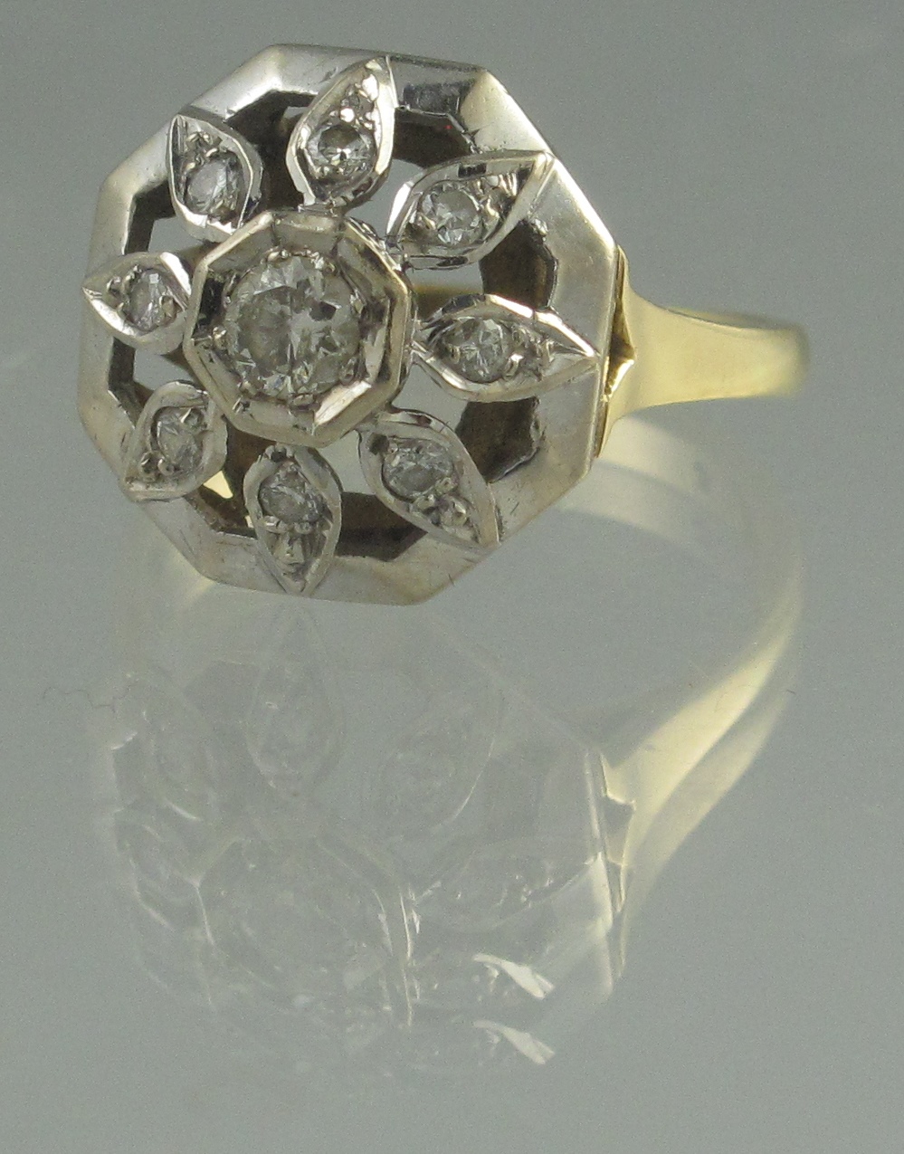 18CT GOLD DIAMOND CLUSTER RING. In domed