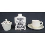 A GROUP OF THREE LEEDS POTTERY ITEMS to