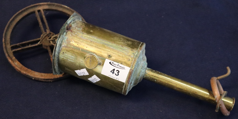 Brass bottle jack with cast metal under frame. (B.P. 24% incl.