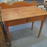 Victorian style pine single drawer side table or washstand on turned legs. (B.P. 24% incl.