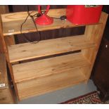 Modern pine open bookcase. (B.P. 24% incl.