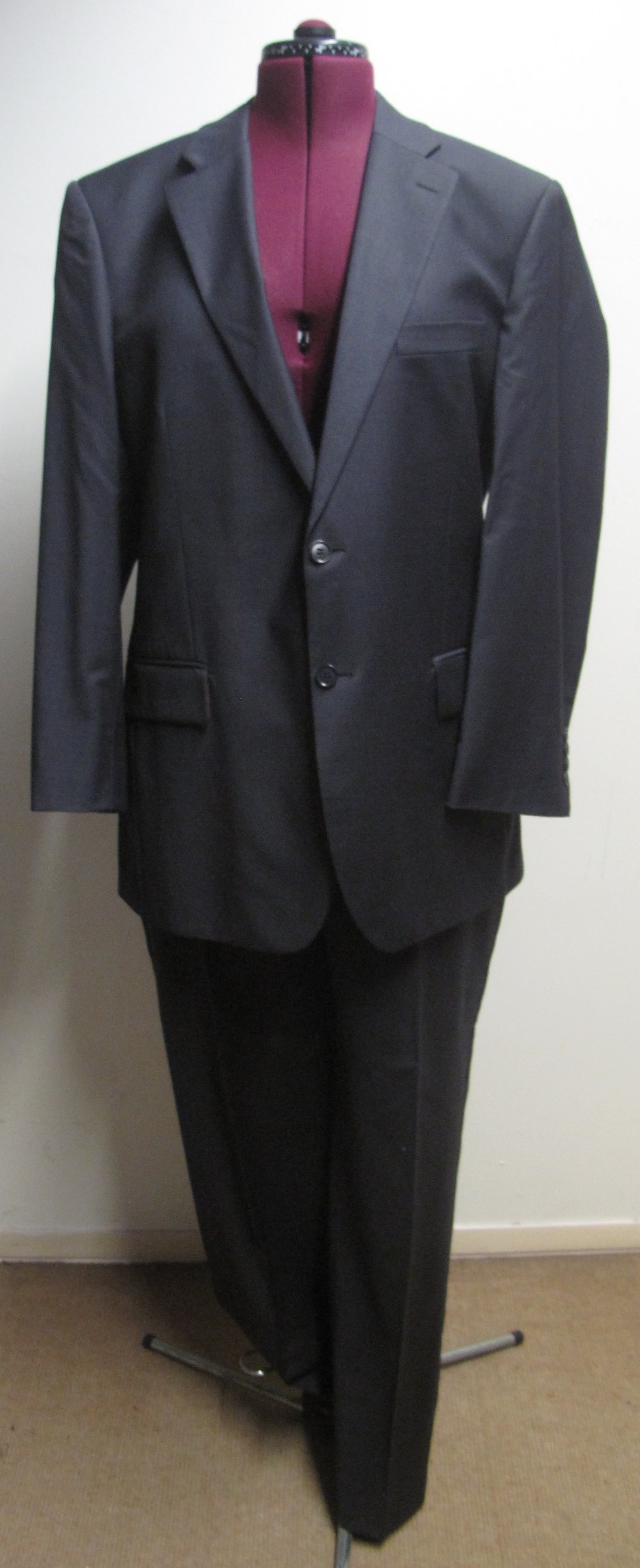 Six designer fine wool men's suits to include; a grey striped suit by Hugo Boss, - Image 3 of 9