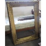 Good quality 19th Century gilded gesso picture frame with acanthus and trailing vine moulded