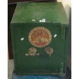 Vintage cast iron safe marked Cyrus Price &co. Ltd. Wolverhampton. With key. (B.P. 24% incl.