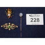 Opal stick pin, pearl and peridot 15ct gold brooch and a spider brooch. (B.P. 24% incl.