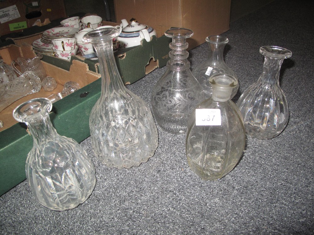 Box of assorted glass to include etched and mallet shaped fluted decanters, glass carafe, - Image 4 of 6