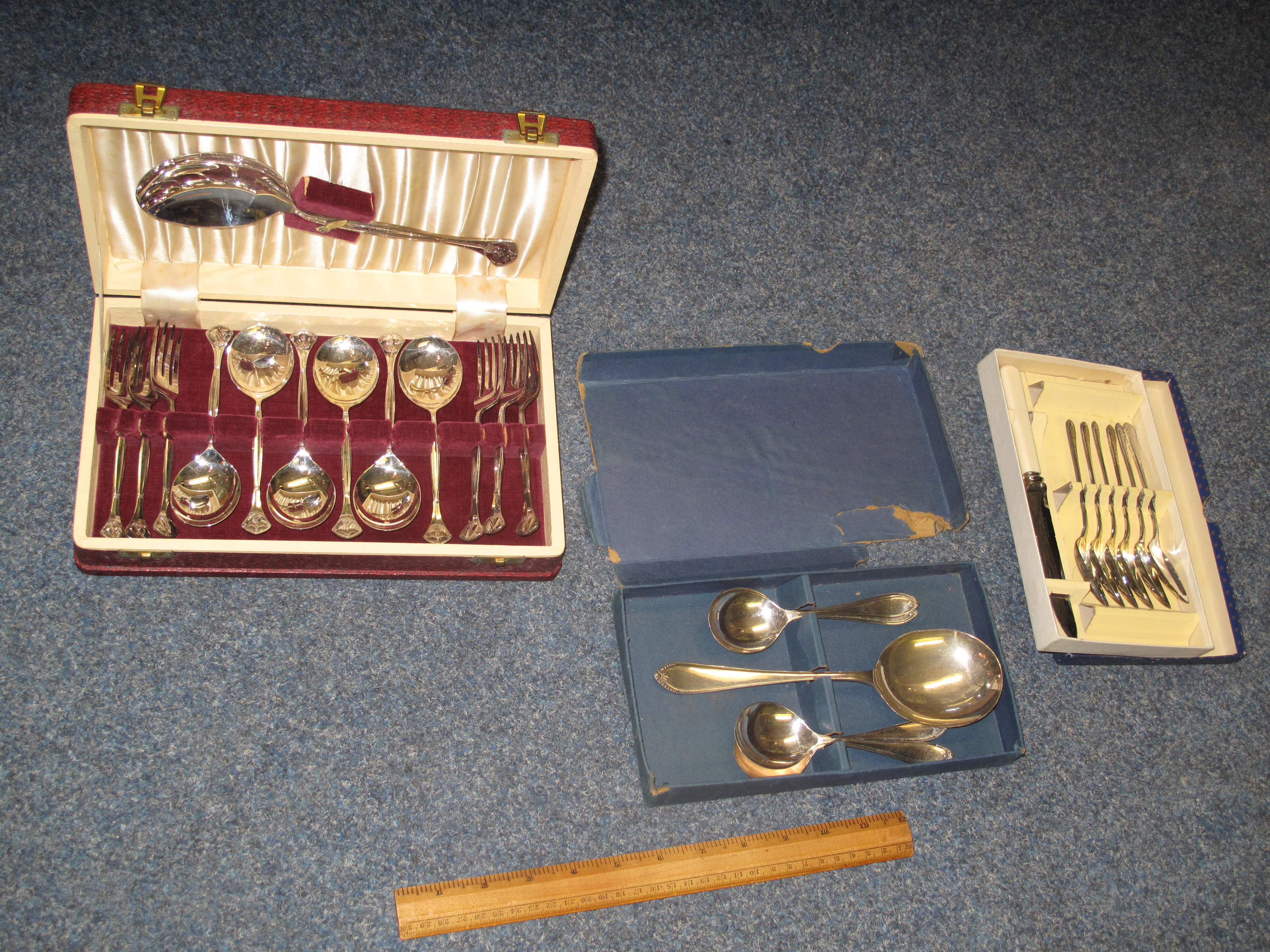 Box of assorted silver plated items, gallery trays, salvers, boxes of cutlery, loose cutlery, - Image 5 of 7