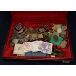 Oneida cutlery canteen box containing a large collection of mainly GB coinage, decimal and other,