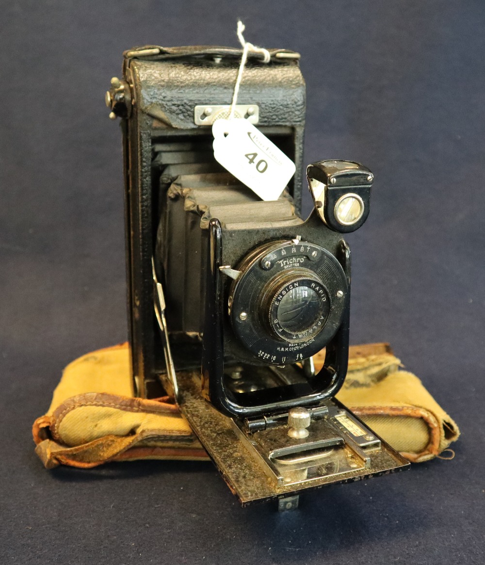 Early 20th Century Houghton & Butcher folding reprographic camera in appearing original canvas case.