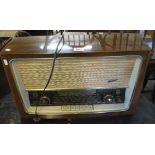 Vintage Phillips veneered radio. (B.P. 24% incl.