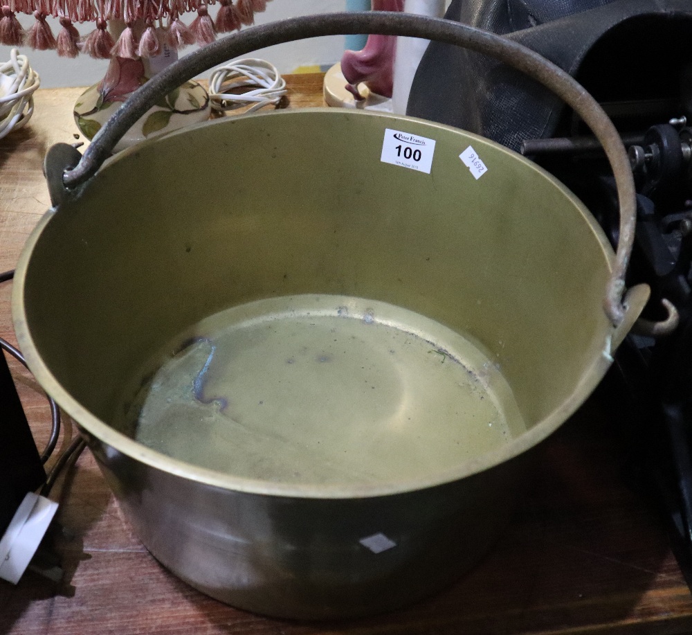 Heavy brass preserving pan with iron handle. (B.P. 24% incl.