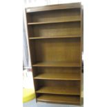 Modern oak open bookcase. (B.P. 24% incl.