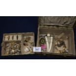 A cantilever box of costume jewellery. (B.P. 24% incl.