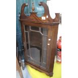 Small 19th Century astragal glazed mahogany hanging corner cabinet. (B.P. 24% incl.