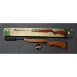 Cometa air rifle in original box with pellets. (B.P. 24% incl.