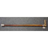 Horn handled, silver collared walking stick/cane. (B.P. 24% incl.