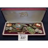 A box of assorted costume jewellery. (B.P. 24% incl.